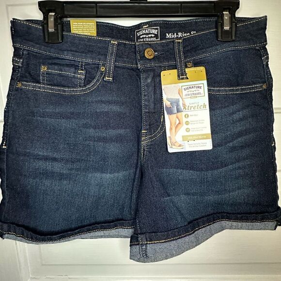 NWTs Levi Straus Mid Rise Jean Shorts Size 6 - Picture 1 of 8